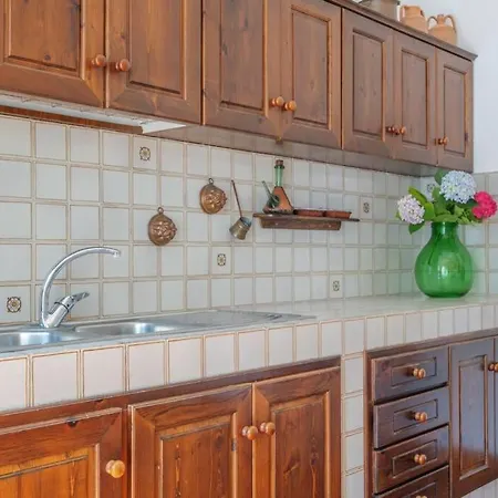 Casa Gege', For Up To 5 Guests, Shared Pool, Center