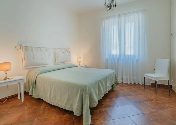 Casa Gege', For Up To 5 Guests, Shared Pool, Center *